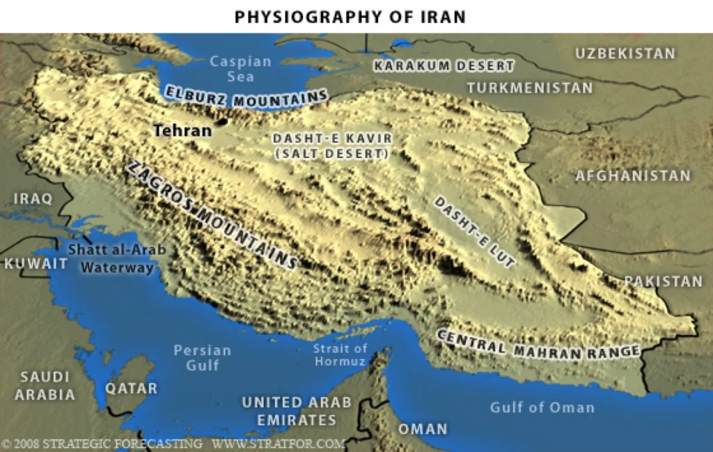 موقعیت ژئوپلیتیکی و منابع طبیعی ایران ازجمله نقاط قوت اقتصاد ایران در تحلیل‌های اقتصادی است.