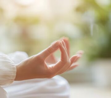 چگونه با مدیتیشن روزانه استرس را کاهش دهیم؟